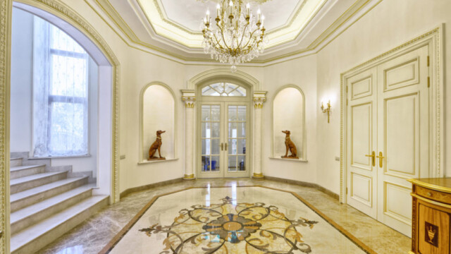 Wood & Tile Flooring