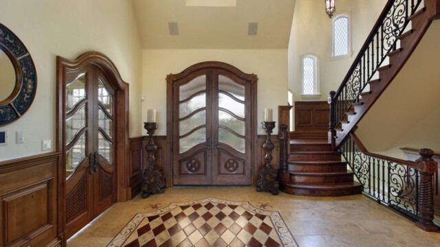 Wood & Tile Flooring